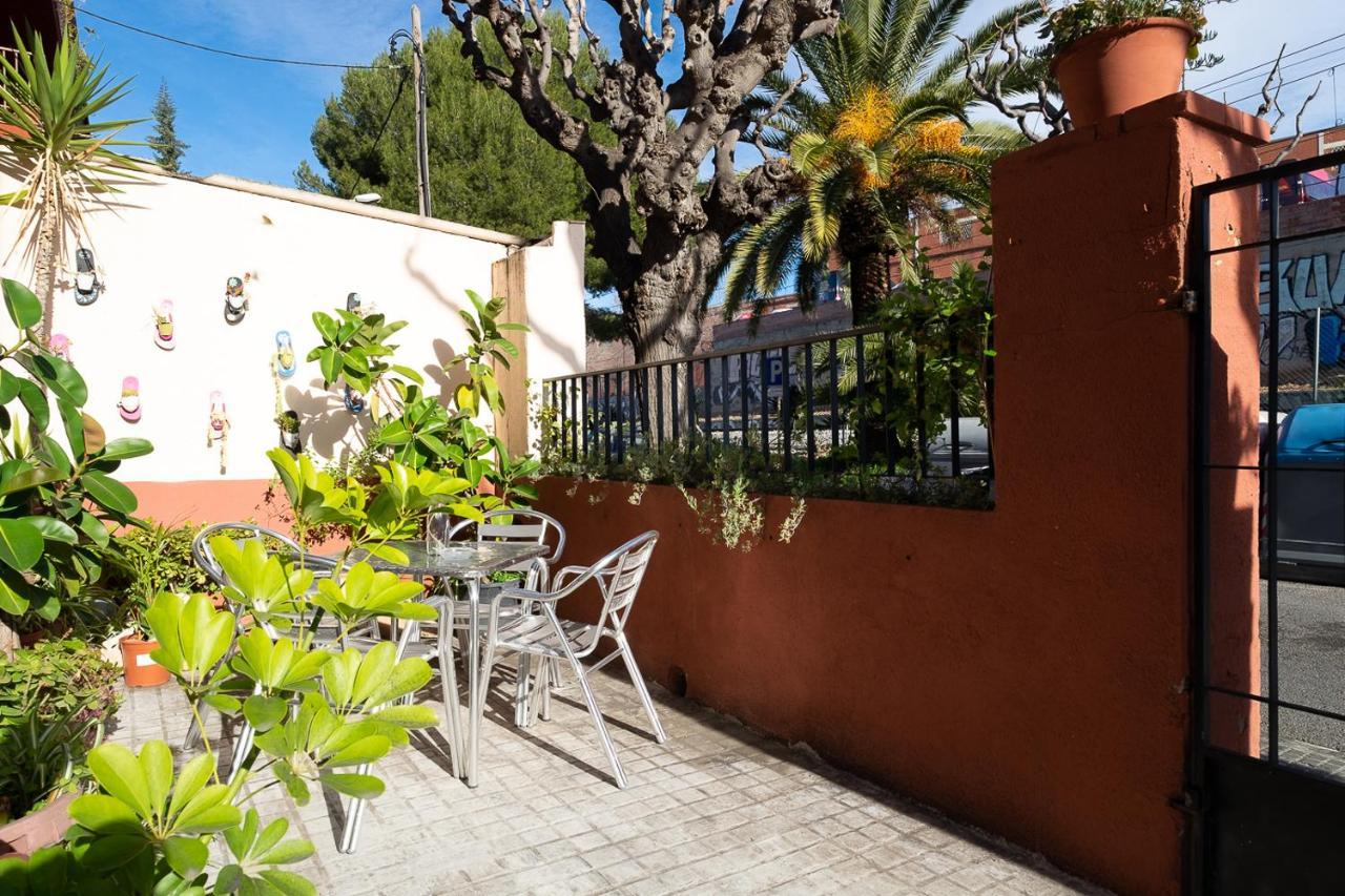 Fonda Chavarria Sant Joan Despí Exterior foto