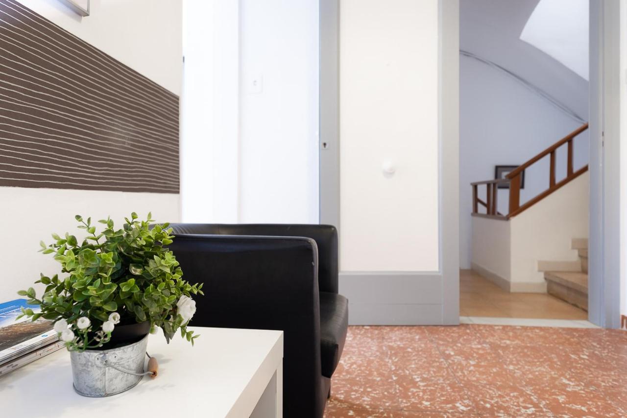 Fonda Chavarria Sant Joan Despí Exterior foto