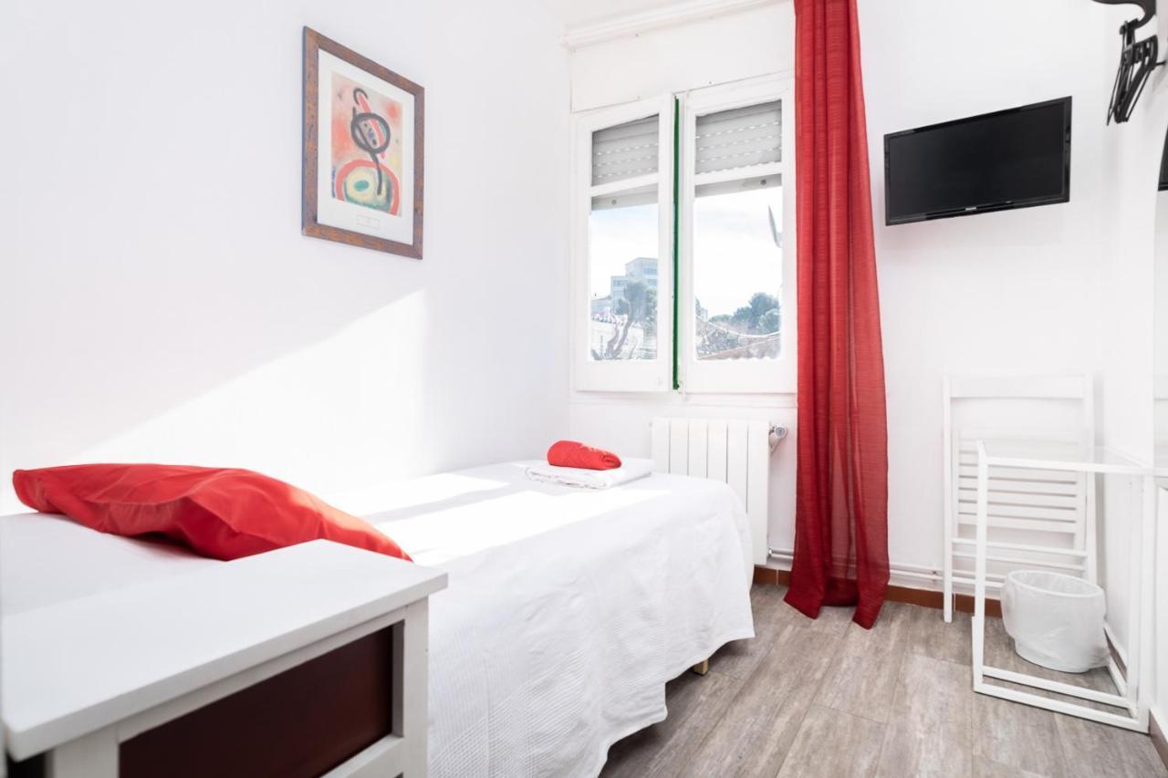 Fonda Chavarria Sant Joan Despí Exterior foto